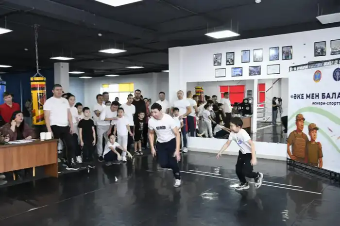 День Независимости: соревнования для отцов и их детей провели в Астане (3)