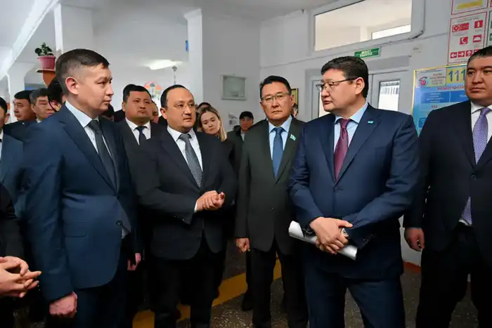 Актуальные проблемы села Тарбагатай будут решаться поэтапно (3)