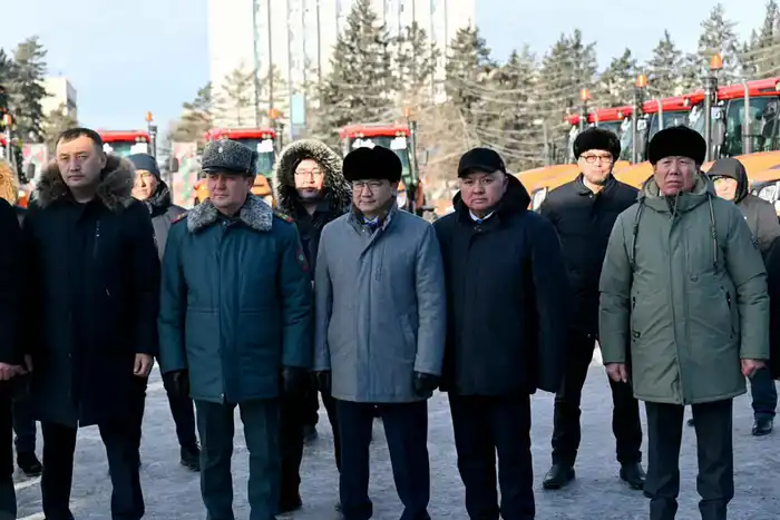 Победителям областного конкурса «Үлгілі ауыл» вручены 20 тракторов (3)