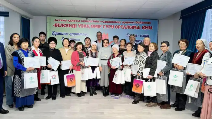 «Серебряный волонтер»: в Астане наградили лучших волонтеров и отметили их заслуги (7)