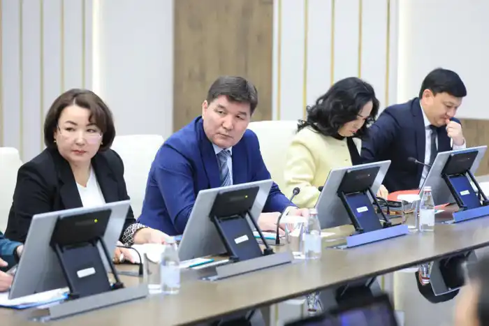 «В неблагоприятные погодные условия все службы должны работать оперативно и слаженно» - Асхат Шахаров (3)