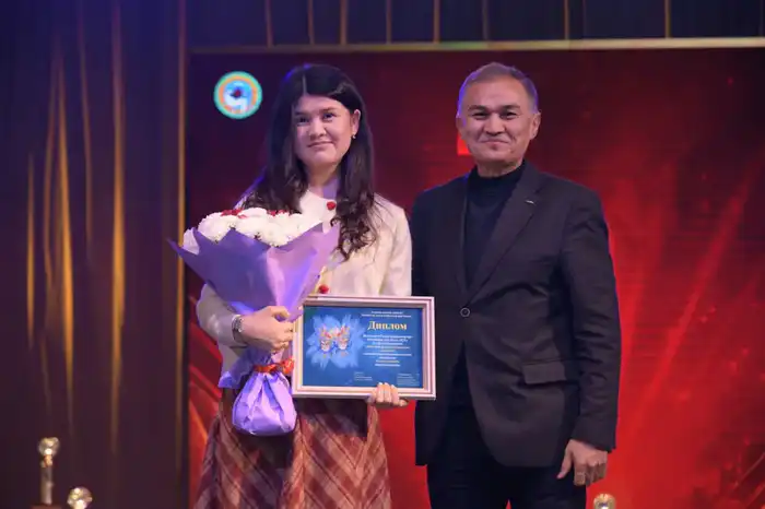 В Алматы состоялась юбилейная церемония вручения театральной премии «Еңлікгүл – 2025» (2)