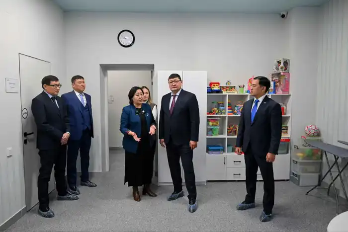 Аким области посетил реабилитационный центр для детей с аутизмом (6)