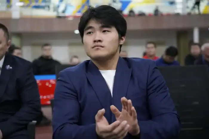 В Астане стартовал чемпионат страны по тяжелой атлетике (3)