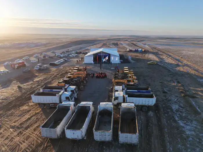 В ТУРКЕСТАНСКОЙ ОБЛАСТИ НАЧАЛОСЬ СТРОИТЕЛЬСТВО СОЛНЕЧНОЙ ЭЛЕКТРОСТАНЦИИ МОЩНОСТЬЮ 300 МВТ (8)