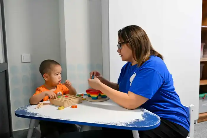 Аким области посетил реабилитационный центр для детей с аутизмом (4)