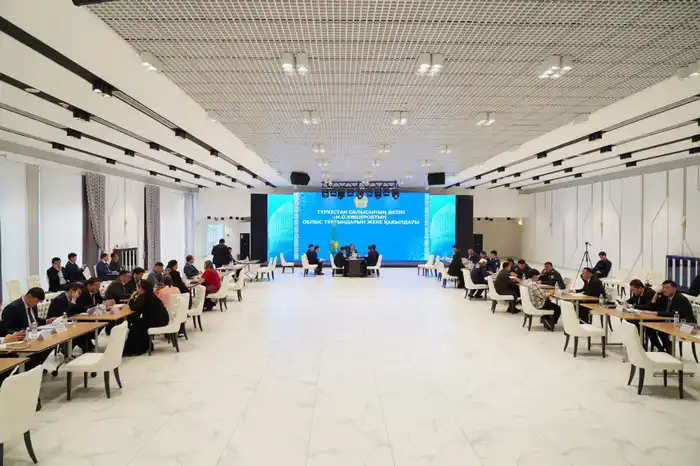 ОКОЛО 100 ЖИТЕЛЕЙ ТУРКЕСТАНСКОЙ ОБЛАСТИ ОБРАТИЛОСЬ К АКИМУ НА ПРИЕМЕ ПО ЛИЧНЫМ ВОПРОСАМ (2)