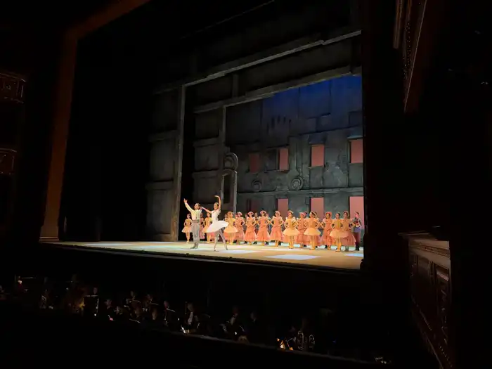 Казахстанская «Коппелия» покорила сцену Королевского оперного театра Маската (2)