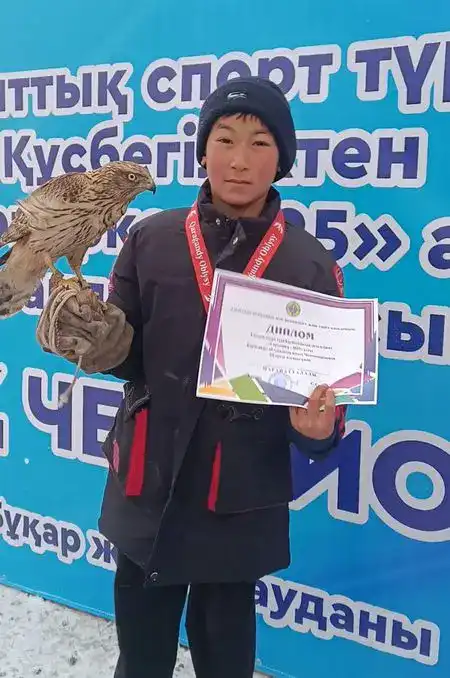 В Карагандинской области определили сильнейших охотников с ловчими птицами (6)