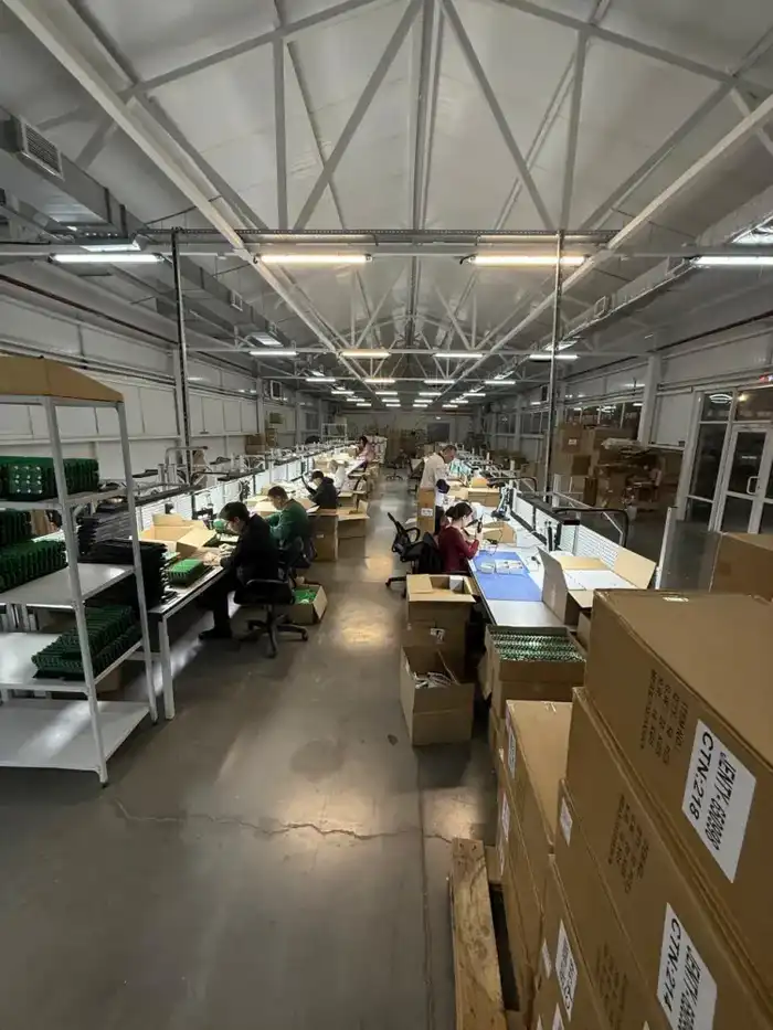 Внедрение современных цифровых решений: вице-министр Жаннат Дубирова посетила QR System (7)