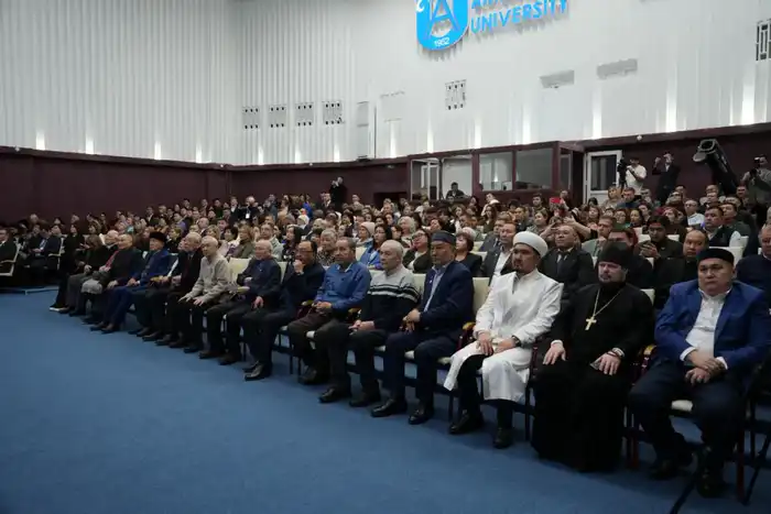 Открытый диалог: акимы ВКО и Усть-Каменогорска встретились с населением (8)