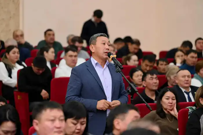 Аким области встретился жителями района Жаңасемей (3)