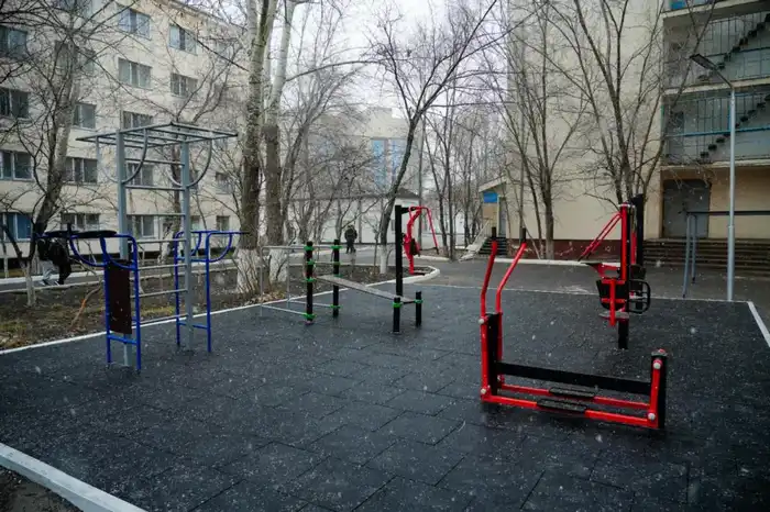 В Астане открылась спортивная воркаут-зона для молодежи (9)