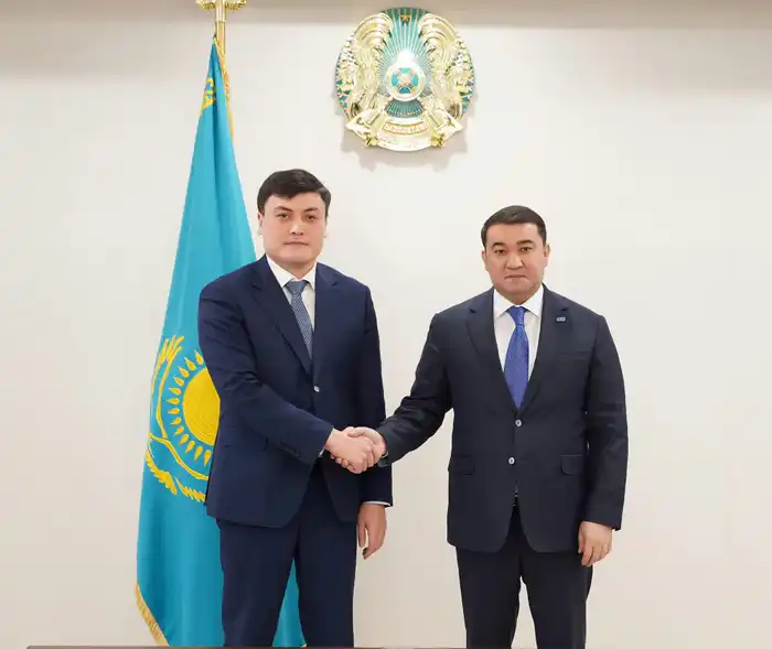 АКИМ ТУРКЕСТАНСКОЙ ОБЛАСТИ ВСТРЕТИЛСЯ С ПРЕДСЕДАТЕЛЕМ «ПГУ ТУРКЕСТАН» (2)