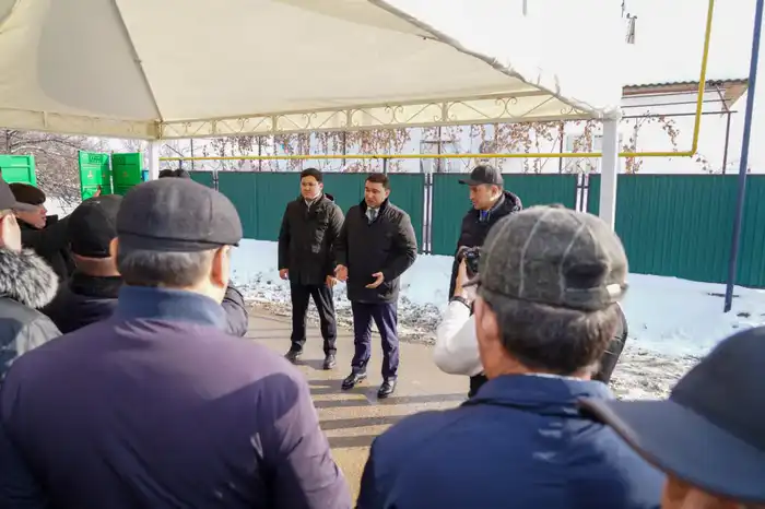 ТУРКЕСТАН: ВОПРОС, ОЗВУЧЕННЫЙ НА ВСТРЕЧЕ АКИМА ОБЛАСТИ С НАСЕЛЕНИЕМ, РЕШЕН: В ЖЕТЫСАЙСКОЕ СЕЛО ПОДАЛИ ГАЗ (3)