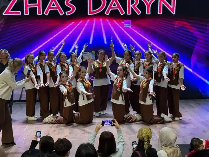 Танцевальные ансамбли из Актогайского района завоевали Гран-при на республиканском конкурсе в Туркестане (2)