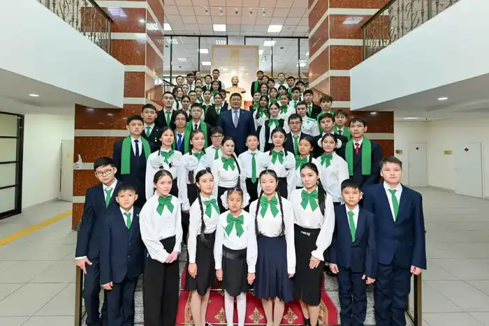 Аким области встретился с одаренными школьниками региона (6)