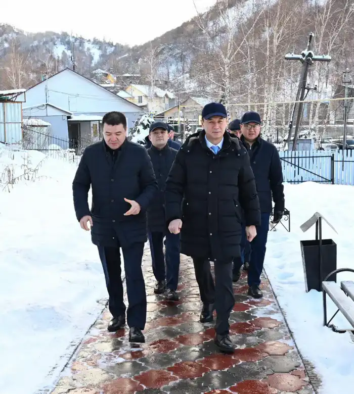 Аким Алматы Дархан Сатыбалды проверил строительство инженерных сетей в мкр. Сулусай (4)