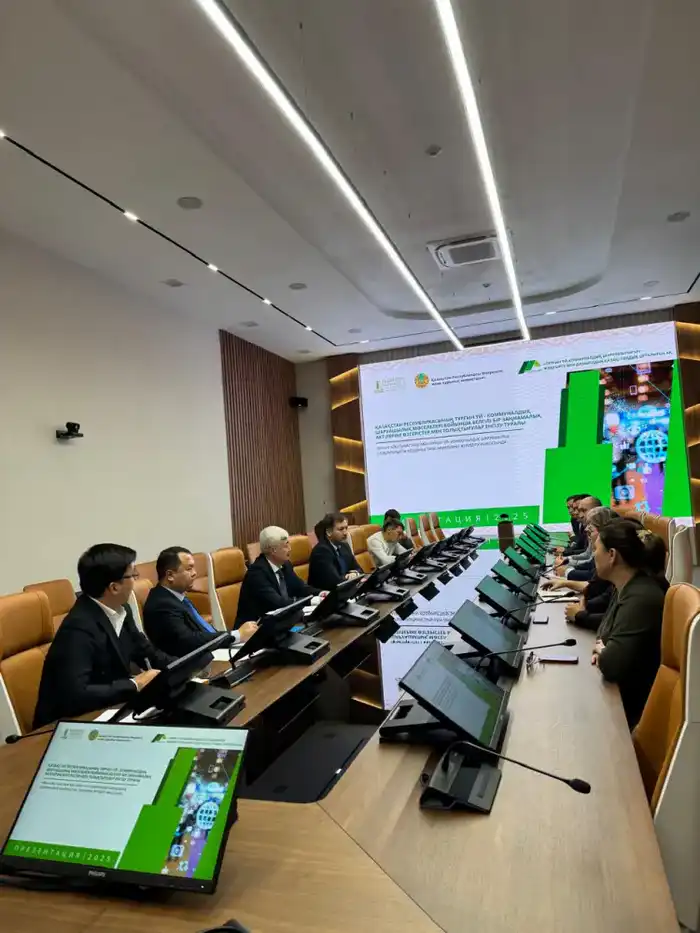 В Актау состоялась встреча по разъяснению норм жилищного законодательства (6)