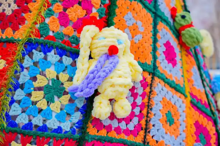 В Астане возвели эко-елку с казахской символикой (2)