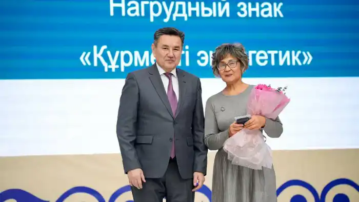 В Восточном Казахстане награждены представители энергетической отрасли (2)