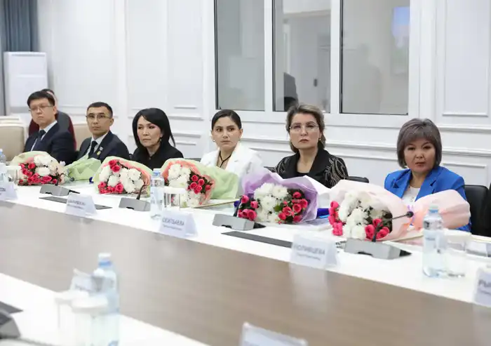 Лучших педагогов наградили в Жамбылской области (2)