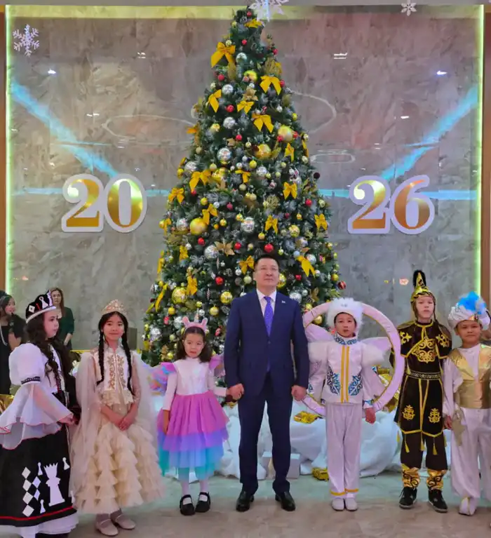 Новогодняя елка от имени Президента страны прошла в Павлодаре (2)