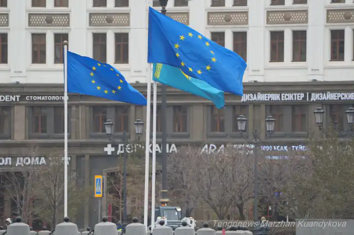 Флаг Казахстана и ЕС