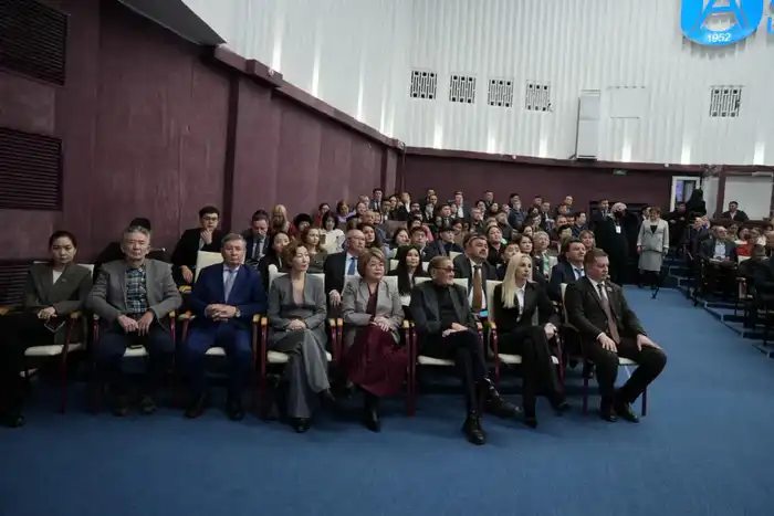 Открытый диалог: акимы ВКО и Усть-Каменогорска встретились с населением (10)