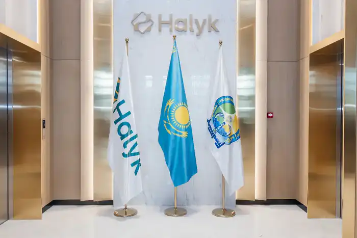 В Атырау открылось новое здание областного филиала Halyk Bank (7)