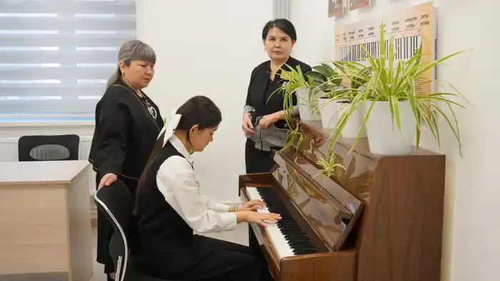 РЕАЛИЗАЦИЯ ПОРУЧЕНИЙ ПРЕЗИДЕНТА: В ТУРКЕСТАНСКОЙ ОБЛАСТИ ВВЕДЕНА В ЭКСПЛУАТАЦИЮ ШКОЛА ИСКУССТВ ЗА СЧЕТ ВОЗВРАЩЕННЫХ ГОСУДАРСТВУ АКТИВОВ (8)