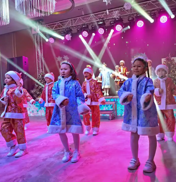 В Павлодаре состоялась новогодняя елка акима области (6)