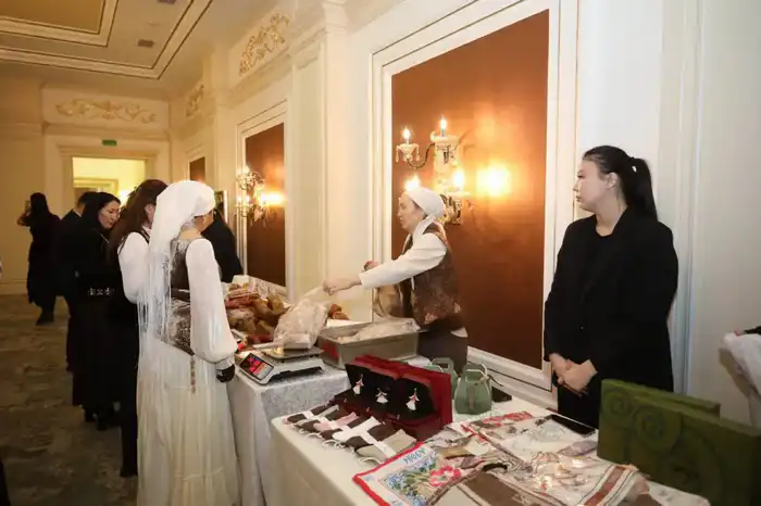 В Актау прошёл региональный форум по укреплению института семьи и популяризации национальных ценностей (2)