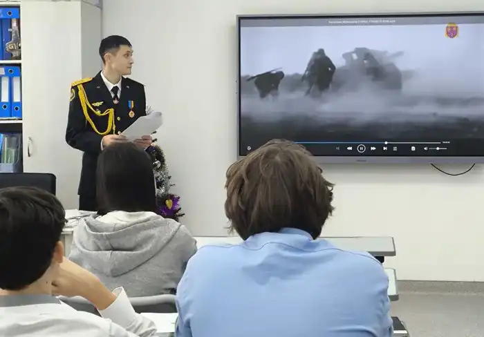Уроки мужества провели военнослужащие военной полиции в столичных школах (2)