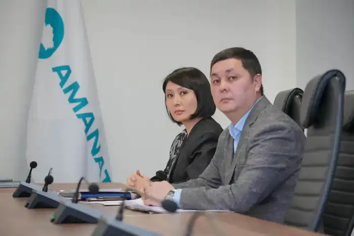 Министр науки и высшего образования РК провел прием граждан по личным вопросам (4)