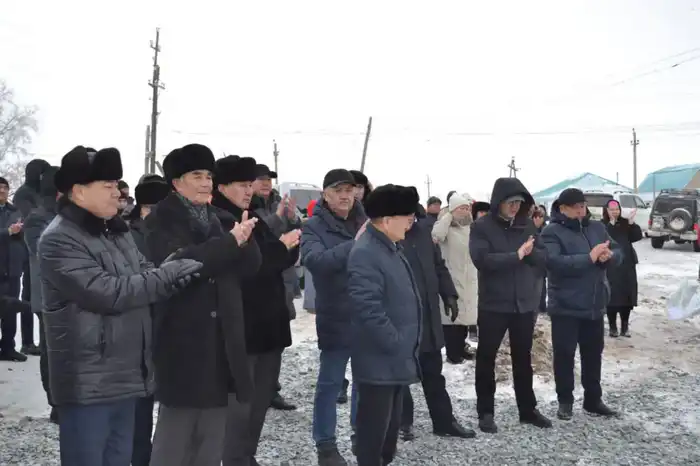 В трех селах Шалкарского района дали газ (6)