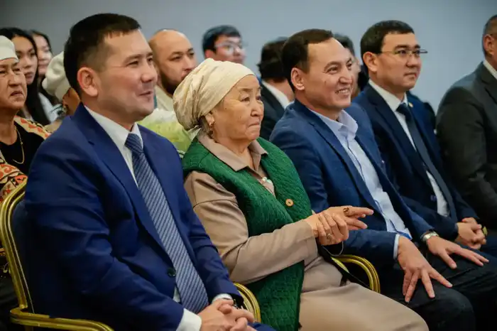 «Бостандық жырының бозжорғасы»: в Астане награждены победители республиканского конкурса поэтов-писателей (8)