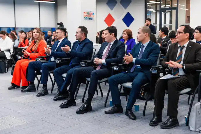 В Астане представили Национальный доклад «Молодежь Казахстана – 2025» (2)