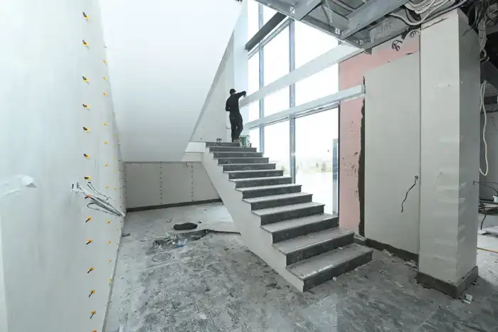 Работы на строительных площадках продолжаются (5)