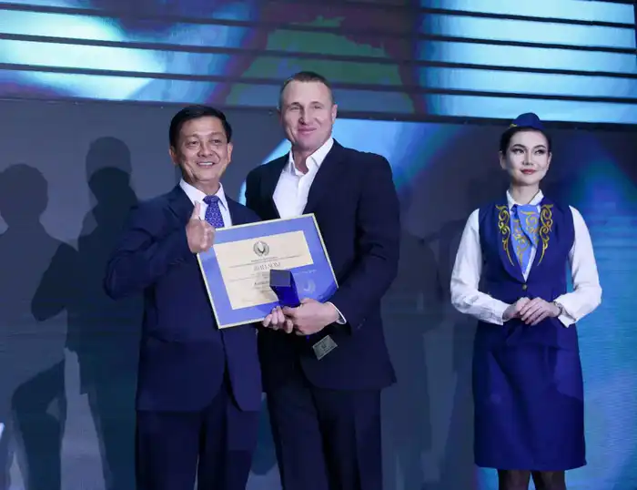 ТУРКЕСТАН: НАГРАЖДЕНЫ ЛУЧШИЕ СПЕЦИАЛИСТЫ, ВНЕСШИЕ ВКЛАД В РАЗВИТИЕ ВОДНЫХ ВИДОВ СПОРТА (4)