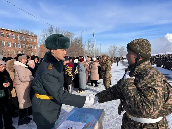 Шестьсот солдат в Конаевском и Усть-Каменогорском гарнизонах привели к Военной присяге (2)