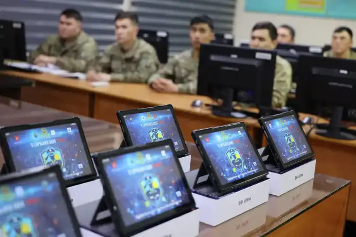 Военные воспитатели Национальной гвардии тестируют уникальное мобильное приложение (7)