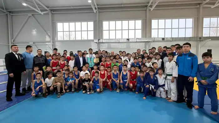 В Коргалжынском районе открылся физкультурно-оздоровительный комплекс (2)