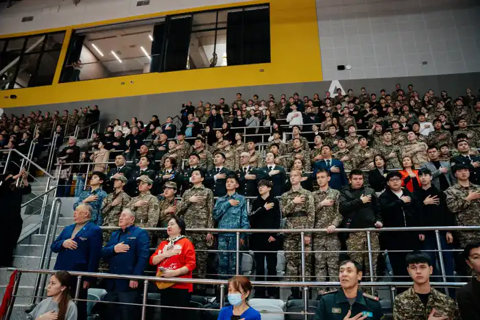 В Уральске проходит патриотический форум (2)