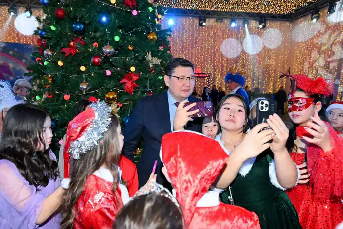 В Семее прошла новогодняя елка акима области (10)