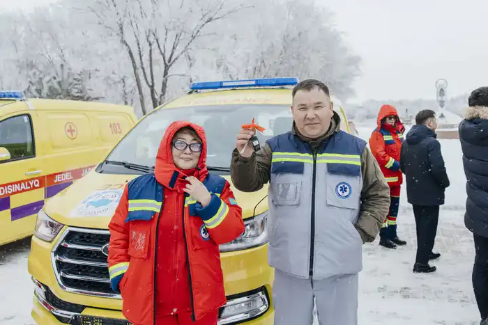 В Атырау пополнился автопарк службы скорой помощи (5)