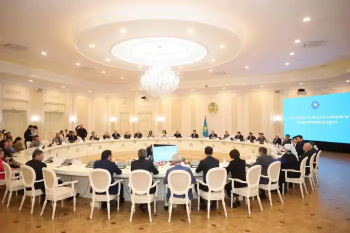 Нурдаулет Килыбай встретился с рабочими специалистами из числа членов АНК (7)