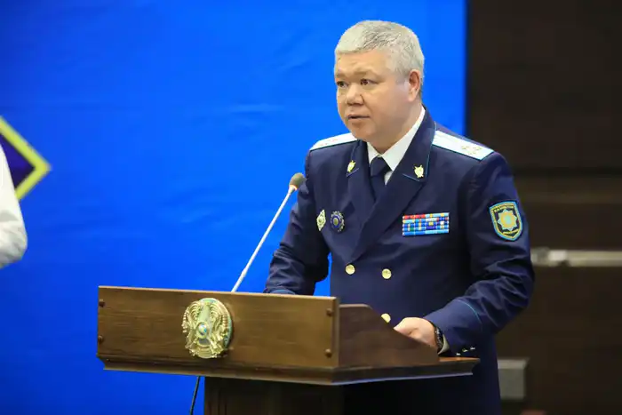 Аким области поздравил работников прокуратуры с профессиональным праздником (5)