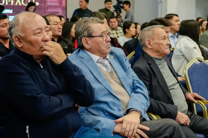 «Бостандық жырының бозжорғасы»: в Астане награждены победители республиканского конкурса поэтов-писателей (5)