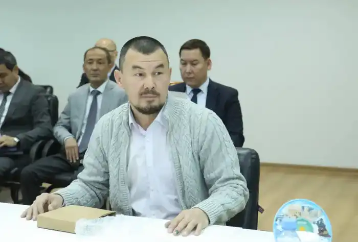 Нурдаулет Килыбай провёл общественный приём на площадке партии (5)